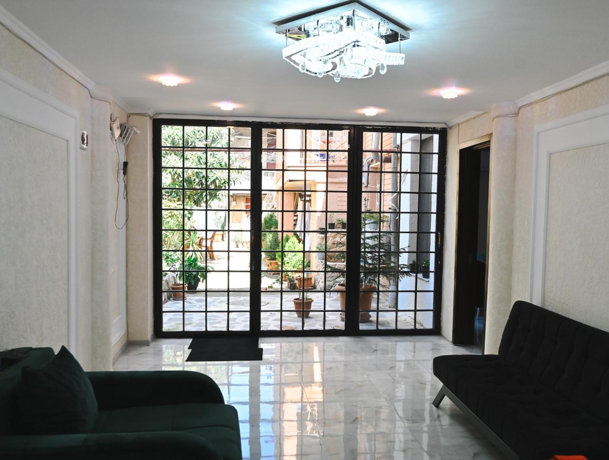 Jerusalem Hotel Kʼutʼaisi Exterior foto